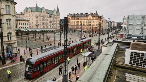 Raitiotieallianssin elokuu huipentaa Tampereen raitiotien rakentamisen: Osa 1 valmis etuajassa ja 34 miljoonaa alle budjetin – liikenne alkoi 9.8.