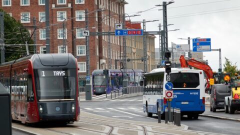 Bussiliikenne Hämeenkadulta etelän suuntaan palaa Hatanpään valtatielle
