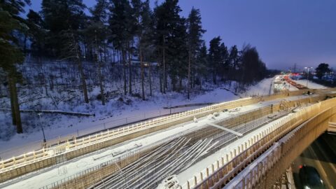 Tampereen raitiotien länsiosaa rakennetaan talven aikana kaikilla työmaalohkoilla – Näsisaaren siltatyöt tavoitteena aloittaa keväällä